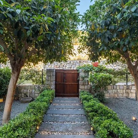 Villa Luxury With Private Pool In *